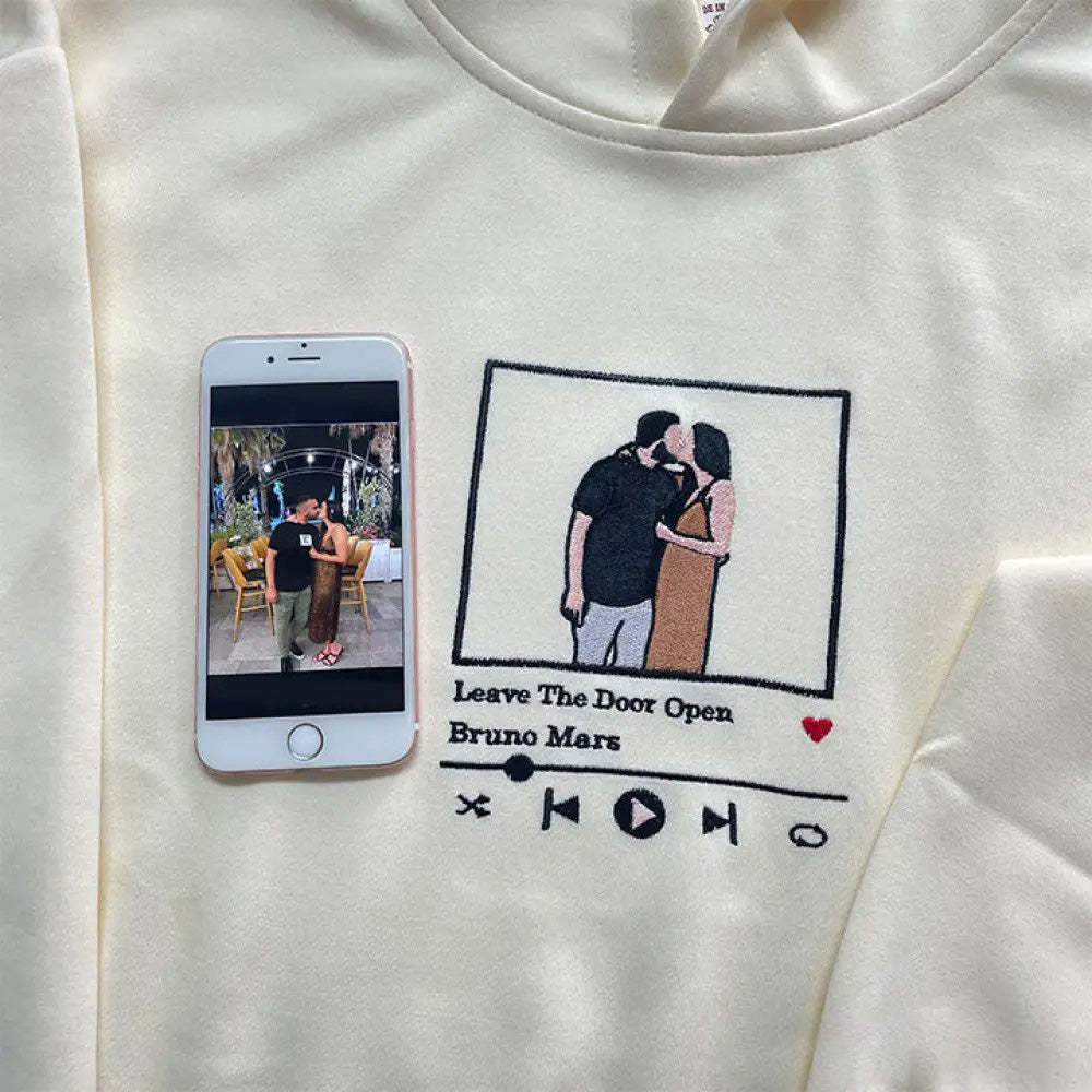 Music Player Couple Family Gift