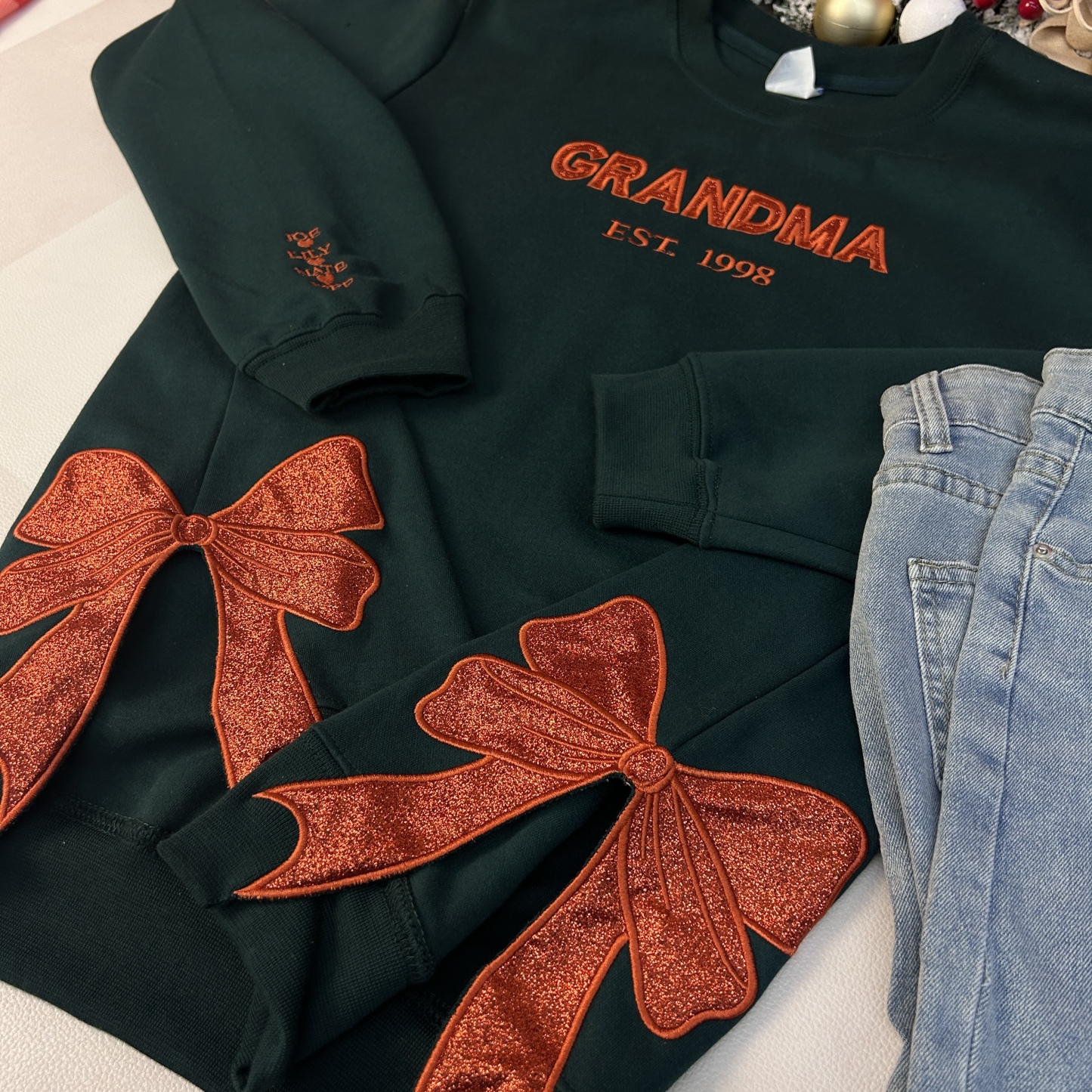 Custom Glitter MAMA Side Bow Embroidered Sweatshirt