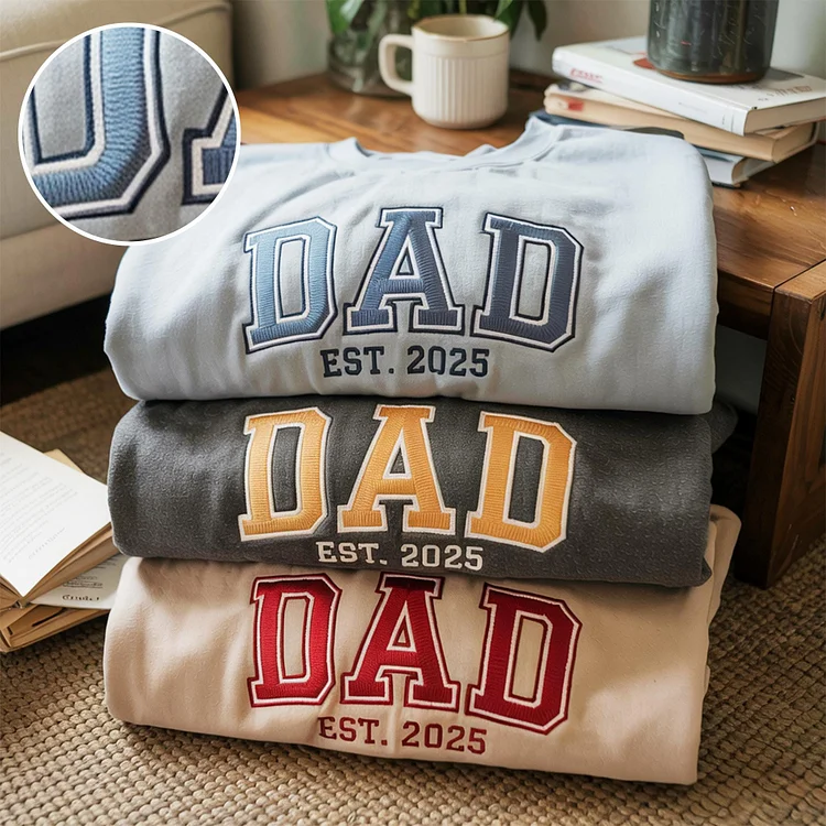 Custom Embroidered papà,papá,pai Sweatshirt with Multilayer Outline