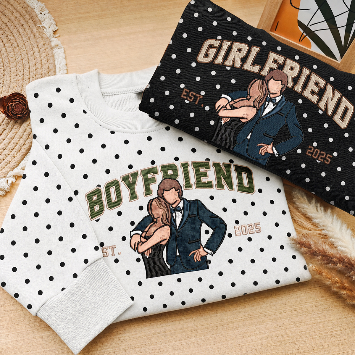 [Copy]Custom Polka Dot Embroidered Portrait Sweatshirt - Personalized Couple Photo Hoodie with Song Lyrics