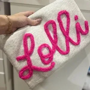 Cozy Chenille Sweatshirt – The Perfect Christmas Gift for Mom & Grandma 