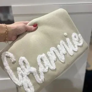 Cozy Chenille Sweatshirt – The Perfect Christmas Gift for Mom & Grandma 