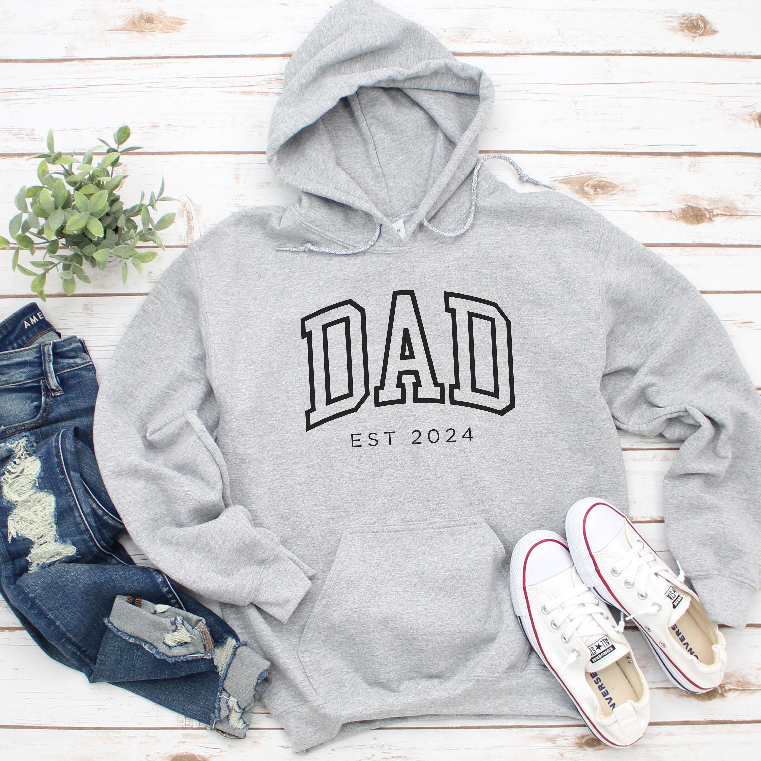 Personalized Dad Sweatshirt, Dad Est 2024 Hoodie, Custom Dad, Pregnancy Announcement for Dad, Gift for Dad, Father's Day Shirt, New Dad Gift