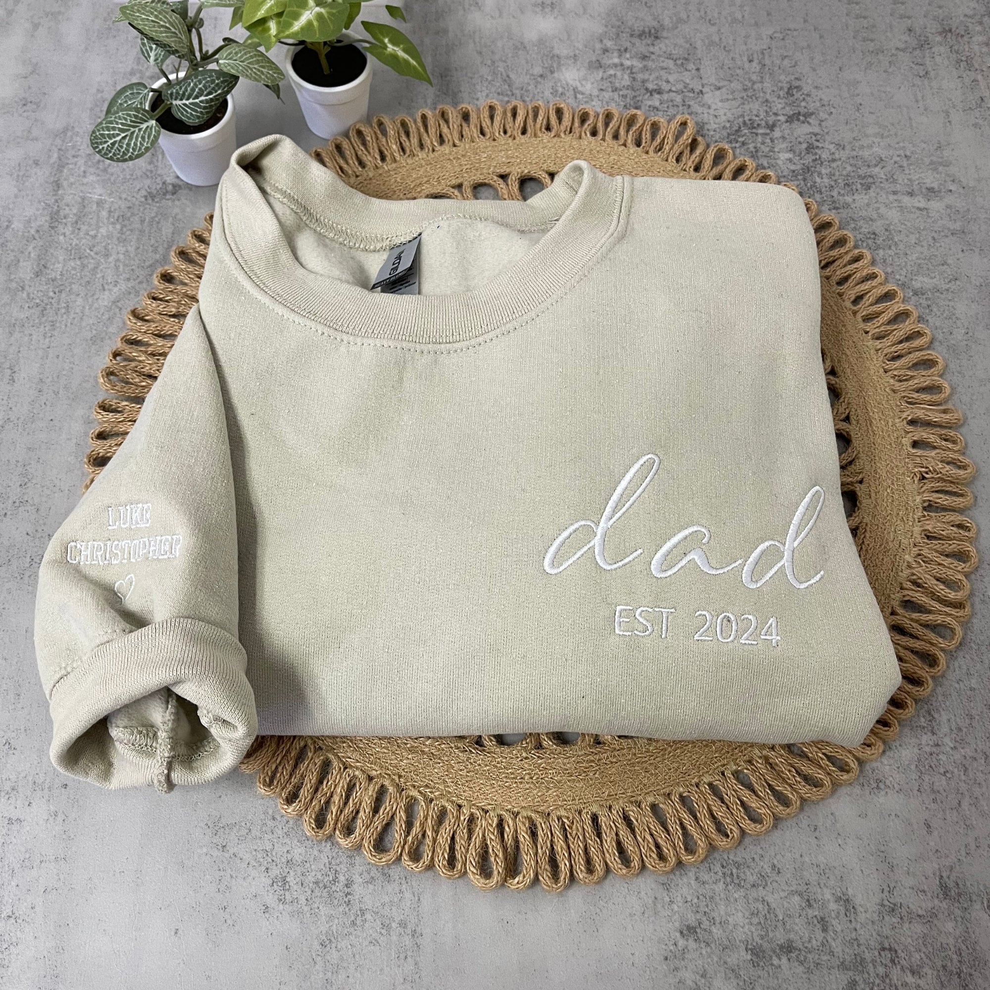 Mom and Dad Crewneck, Dad Embroidered Crewneck, Mama Crewneck with Kids Names On Sleeve, Gift For New Dad