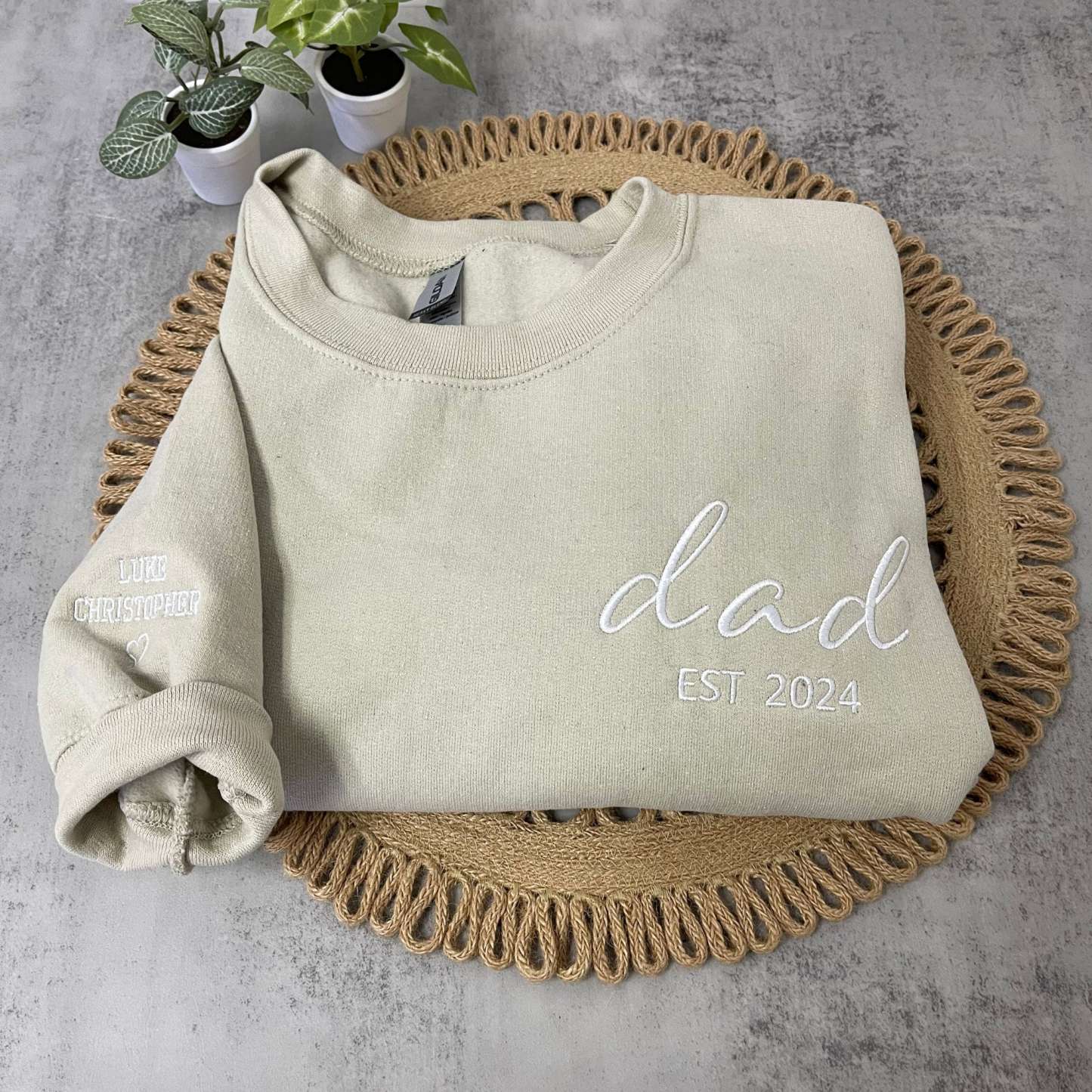 Mom and Dad Crewneck, Dad Embroidered Crewneck, Mama Crewneck with Kids Names On Sleeve, Gift For New Dad
