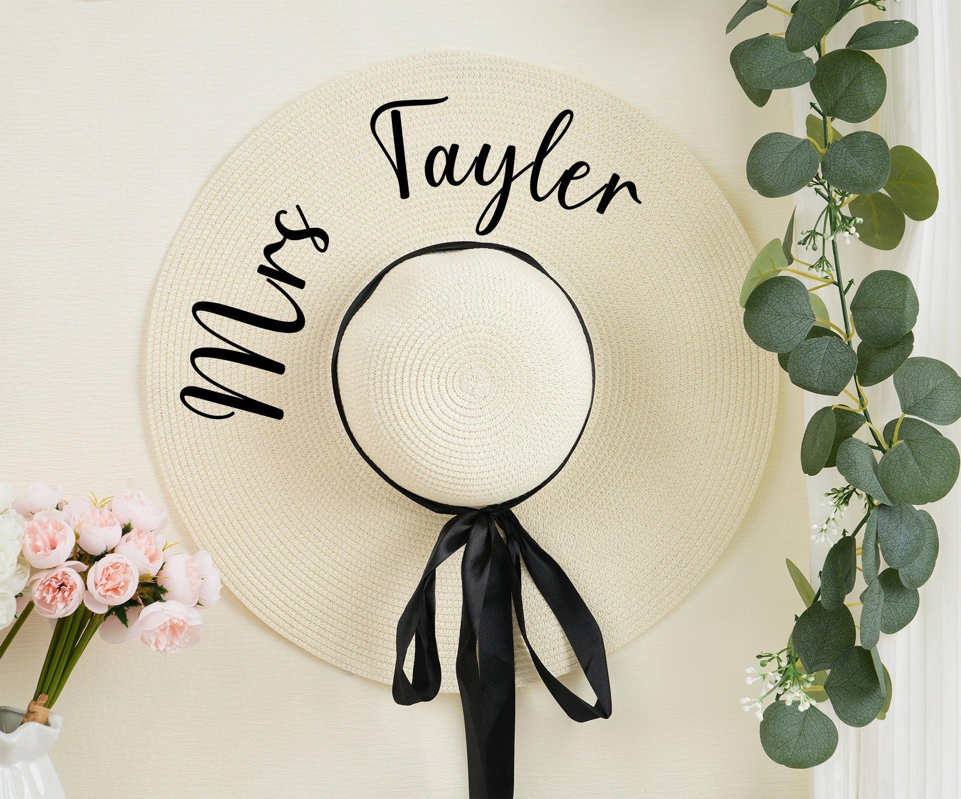 Custom Bride Sun Hat, Personalized beach Hat, Customized Beach Hat, Bridesmaid Beach Hat, Bridesmaid Gift, White Floppy Hat for Honeymoon
