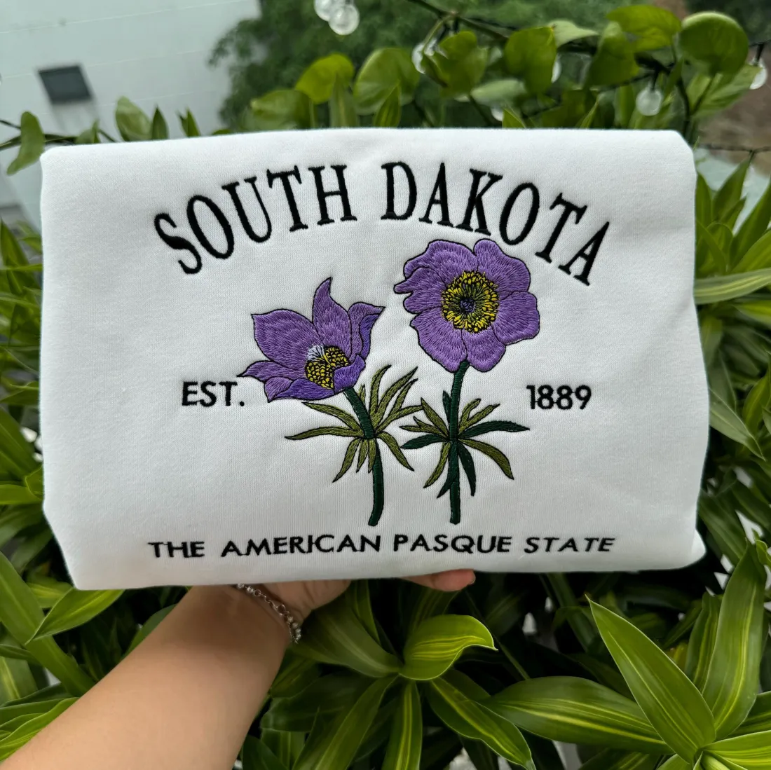 CUSTOM EMBROIDERED SOUTH DAKOTA FLOWER SWEATSHIRT