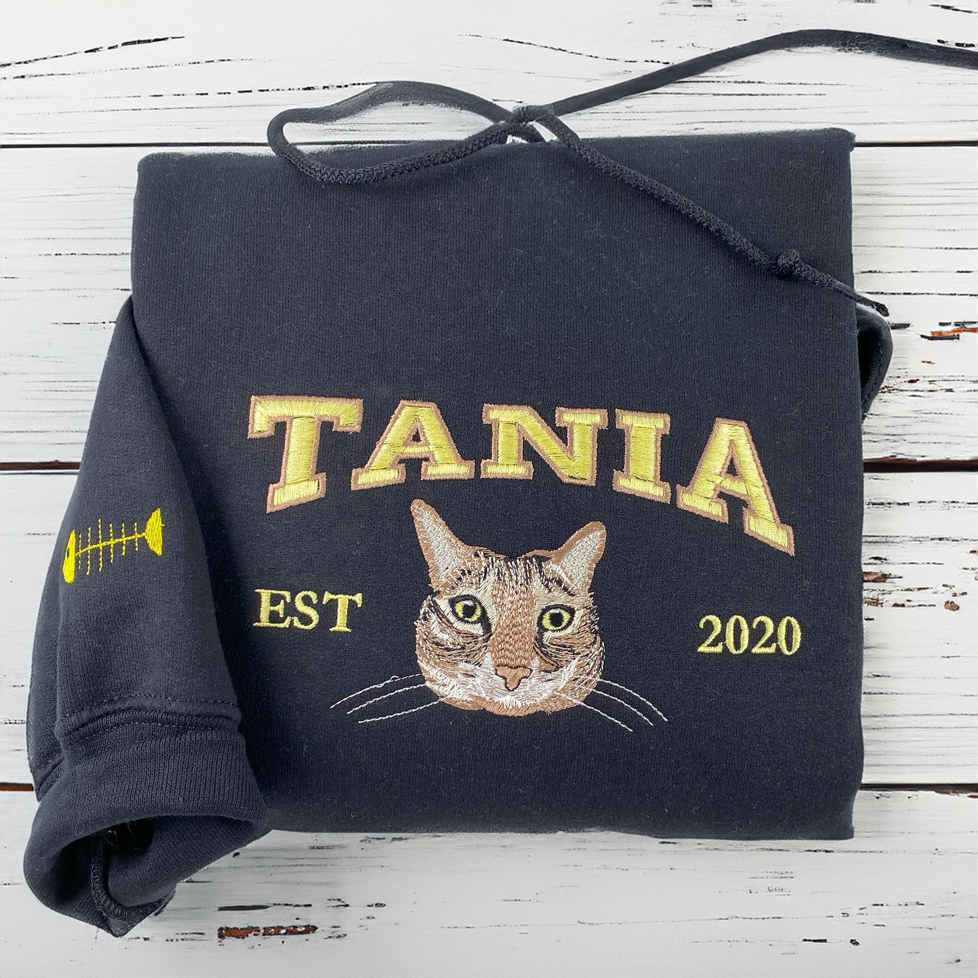 Custom Cat Face Hoodie – Personalized Pet Photo & Name Sweatshirt, Perfect Gift for Cat Mom