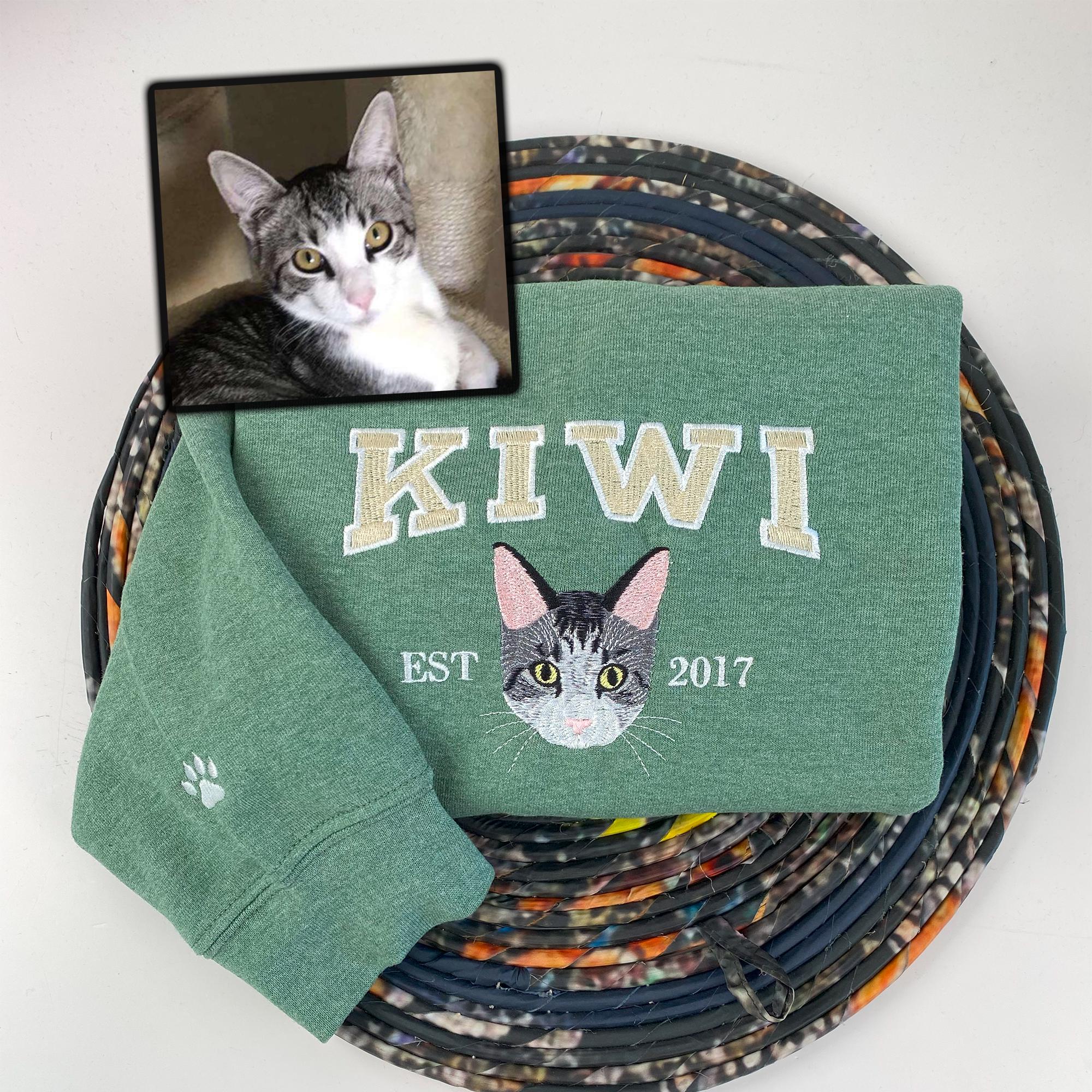 Custom Cat Face Hoodie – Personalized Pet Photo & Name Sweatshirt, Perfect Gift for Cat Mom
