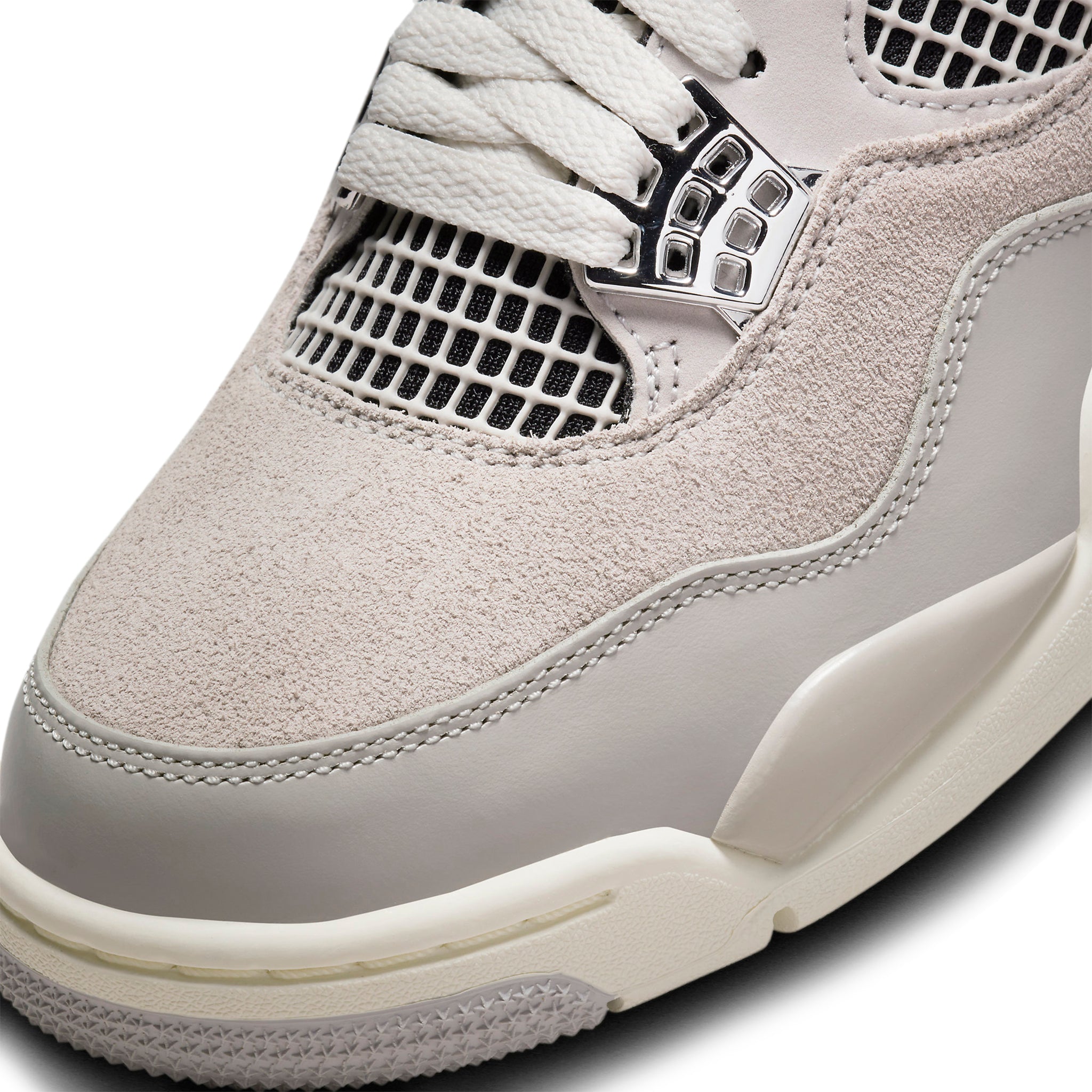Air Jordan 4 Retro Frozen Moments (W)– Unisex Style