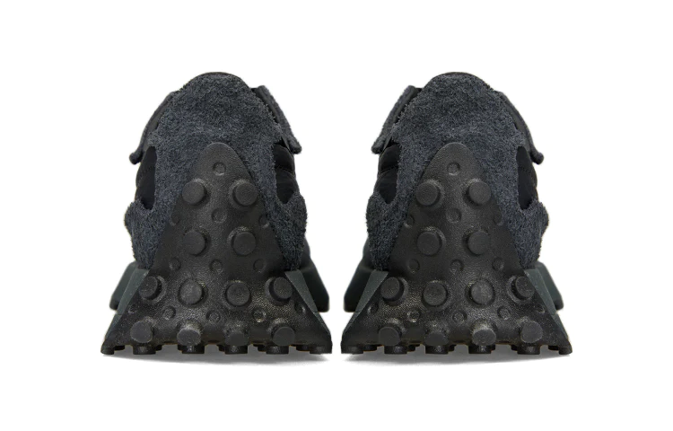 New balkhjgance 327 'Black'