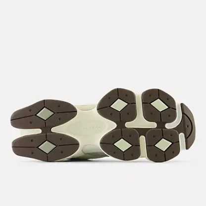 Nekhjgw balkhjgance 9060 Olivine with lichen green and dark olivine