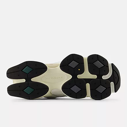 Nekhjgw balkhjgance 9060  Sea salt with new spruce and dark arctic grey