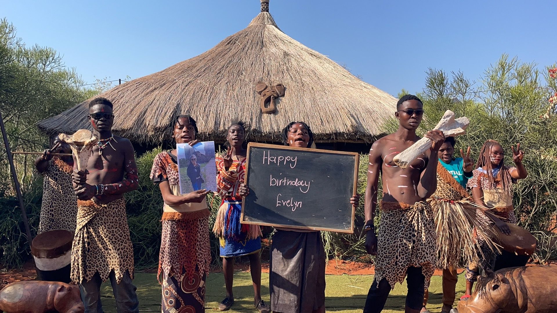 Africa Colorwild Girl Group