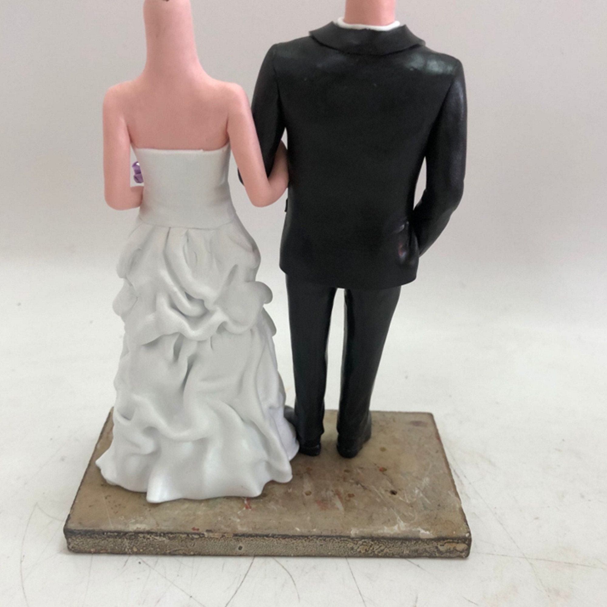 Fully Customizable Wedding Cake Bobbleheads For Couple