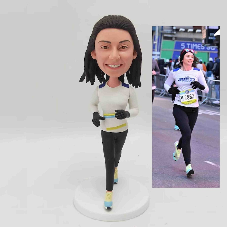Fully Customizable Female Bobbleheads Personalized Action Figure Of Yourself