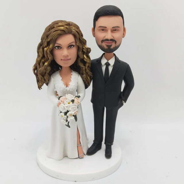 Fully Customizable Wedding Cake Bobbleheads For Couple