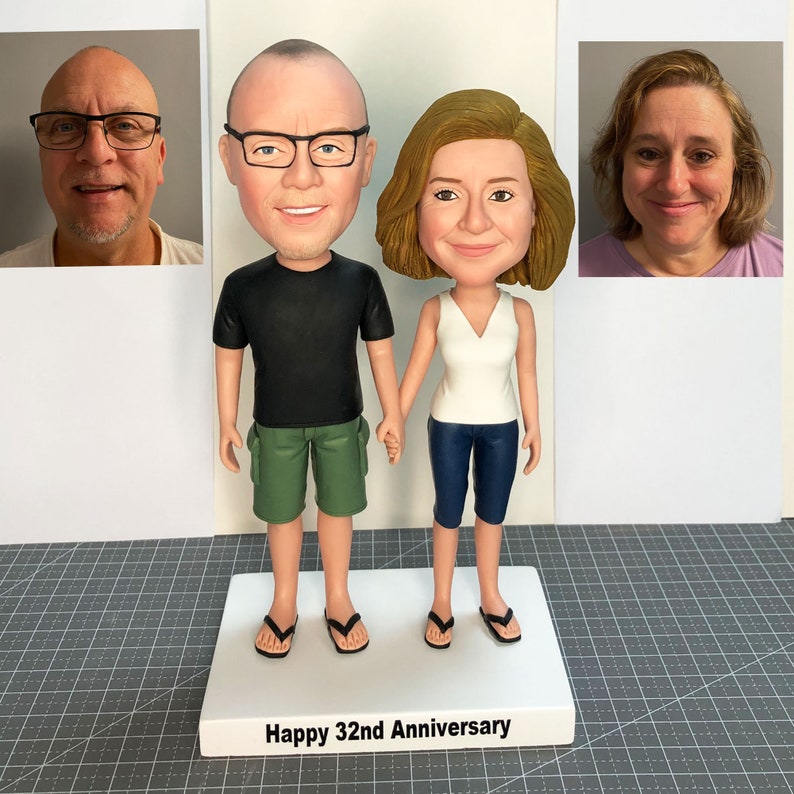 Fully Customizable Wedding Anniversary Bobbleheads For Couple, Custom Bobbleheads Parents | thepodmall