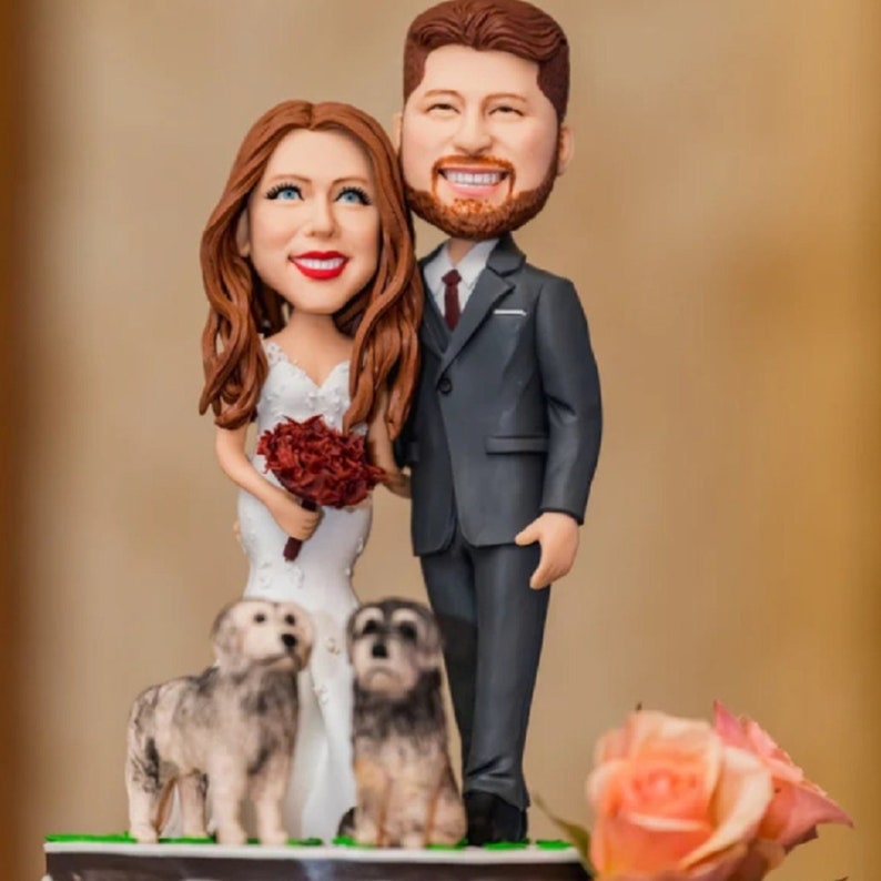 Fully Customizable Figure Bobblehead - 2 Person & Dogs