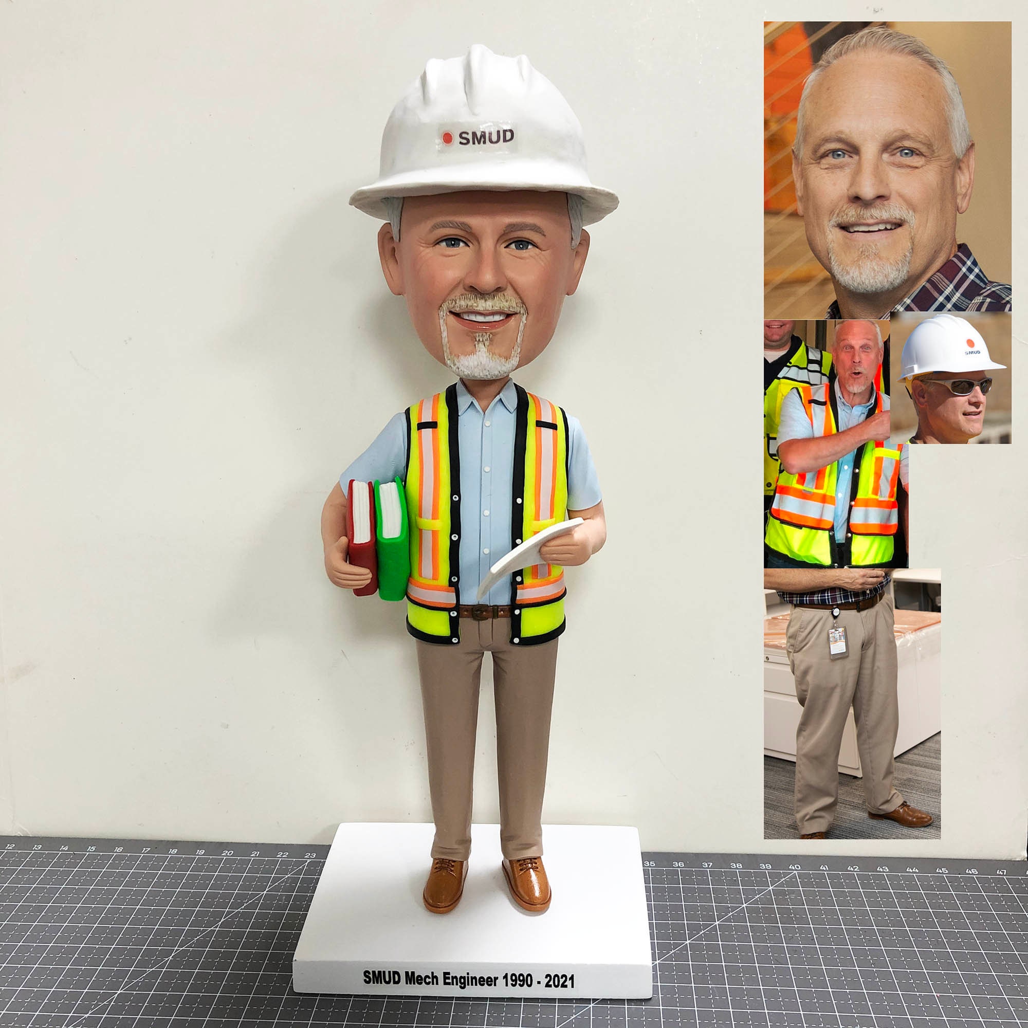Fully Customizable Construction Worker Bobbleheads For Man