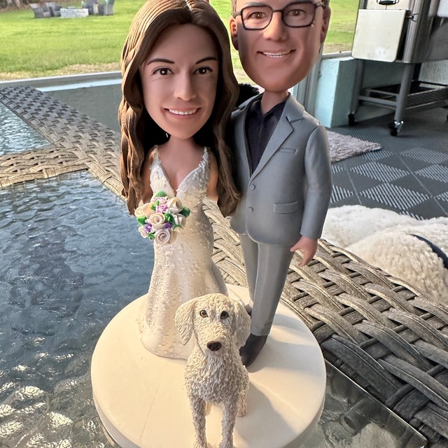 Fully Customizable Figure Bobblehead - 2 Person & Dogs