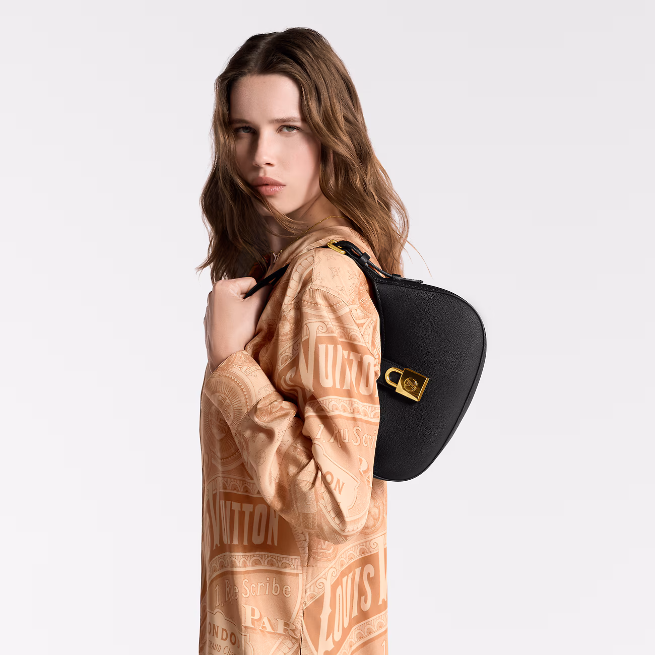 Low Key Shoulder Bag M24611