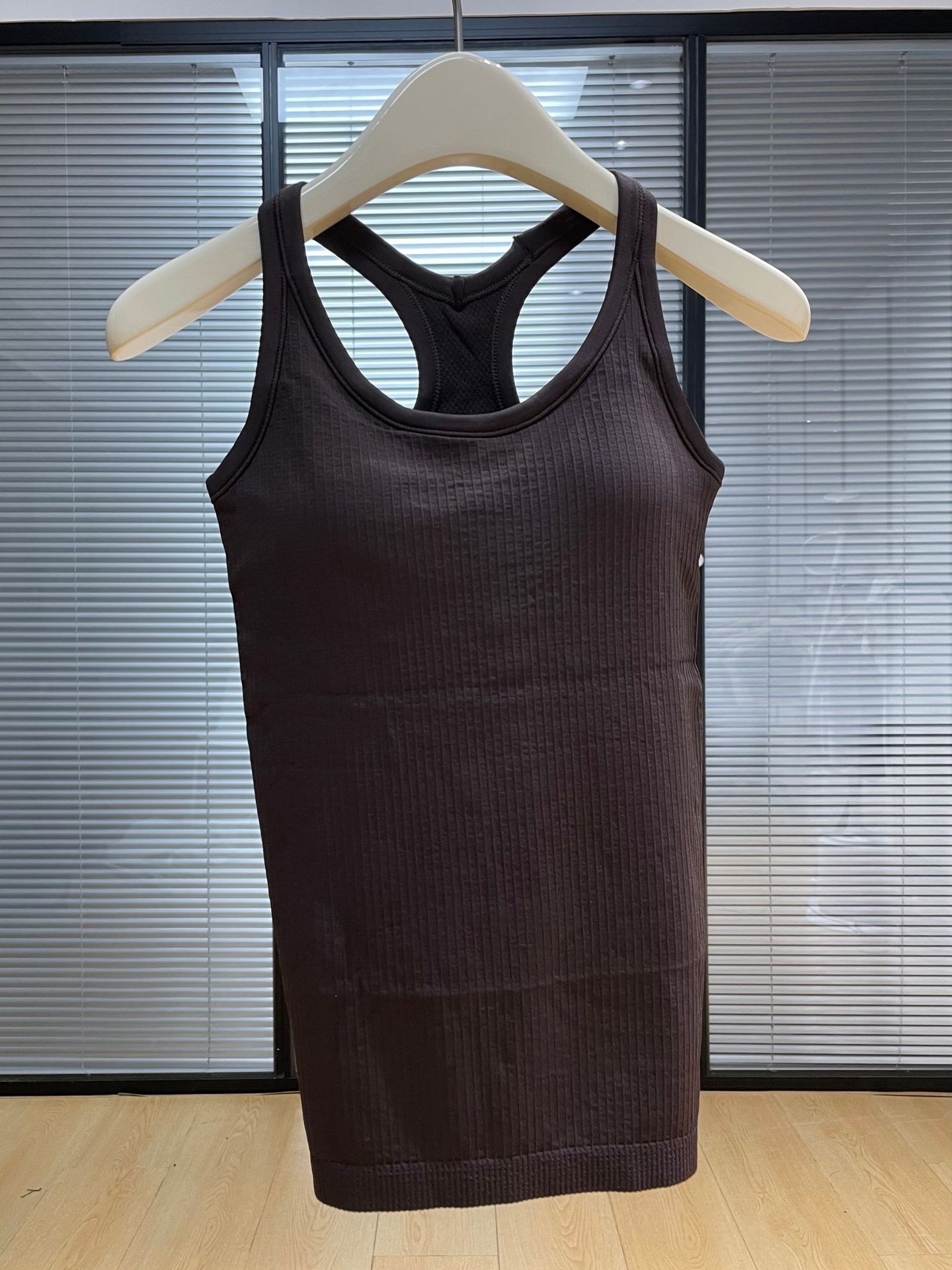 9 Color 2023 Naked-feel TankQuality Fabric Slim Fit Sport Jacket Women Full Zipper Gym Fitness Coat with Two Pocket