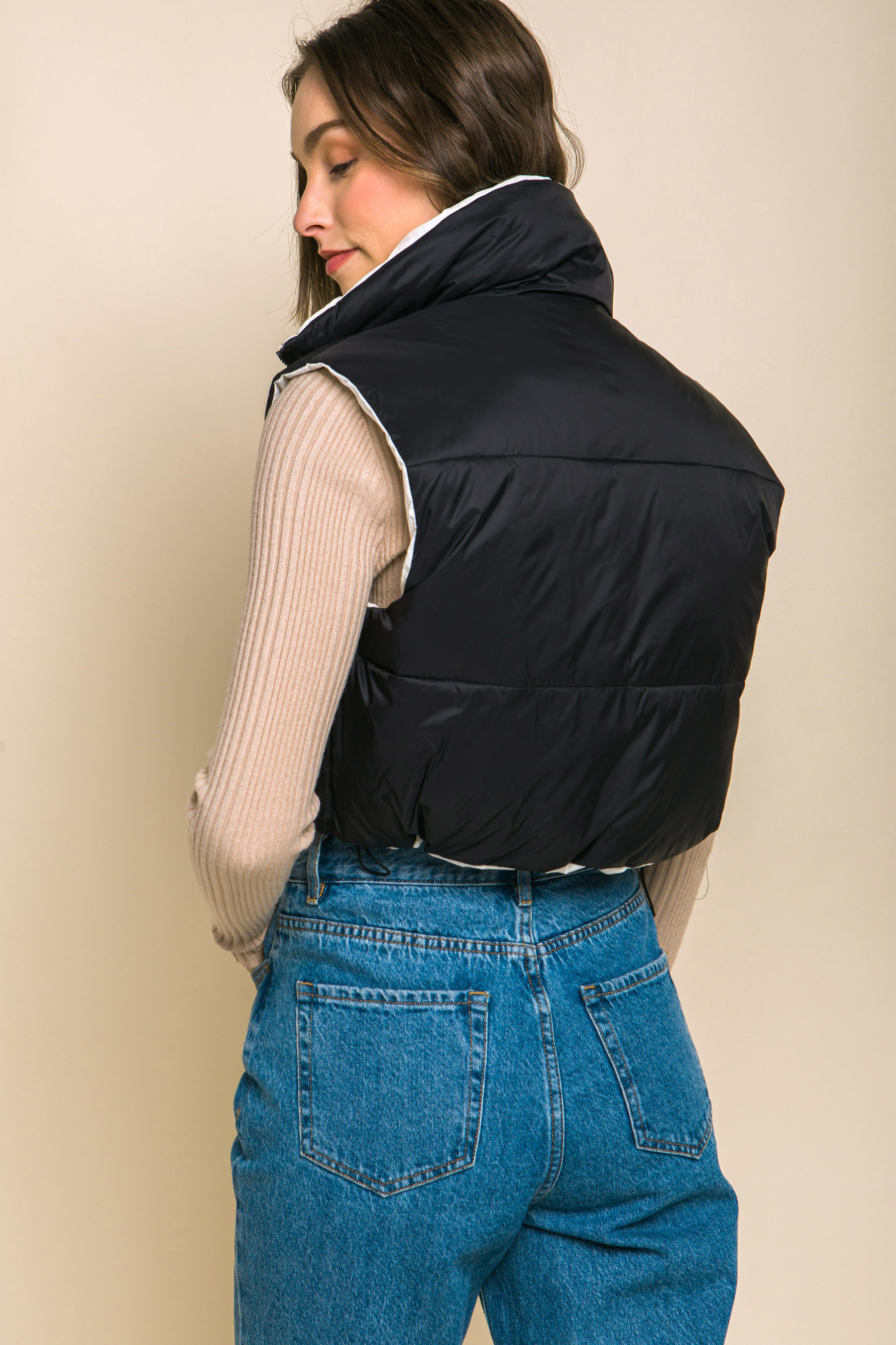 JACKETW Women's 20D Nylon Double-Sided Short Puffer Vest Jacket -LT-6819 