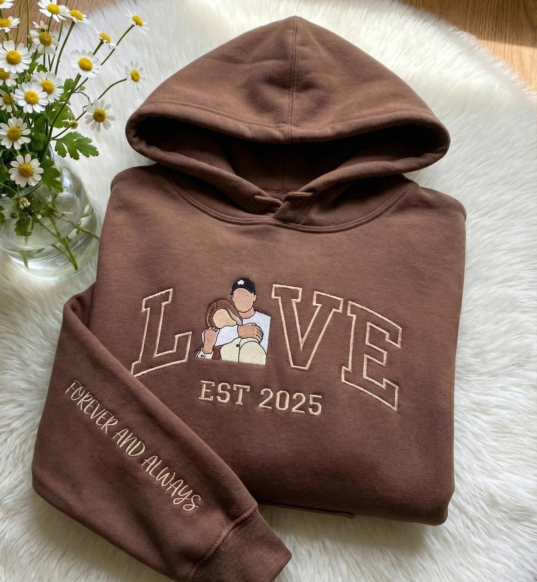 Personalized Couple Photo Embroidered Sweatshirt – Custom Love Portrait Valentine’s Gift