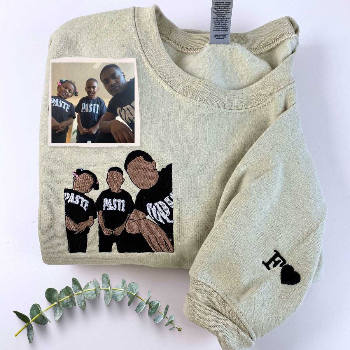 Personalized Gifts for Dad and Mom with Embroidered Photo Portrait, Kids Names on Sleeve