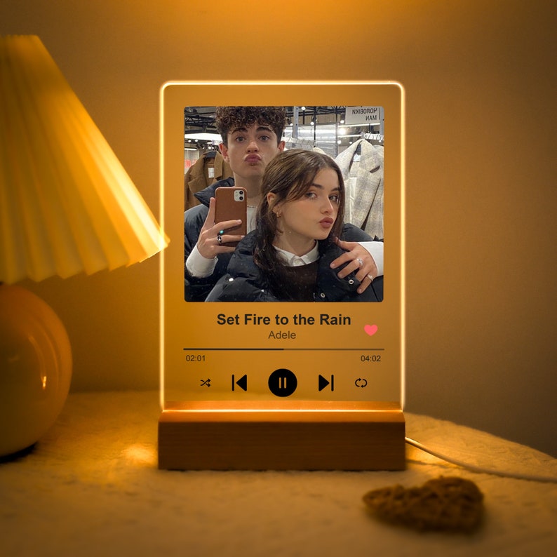 Personalized Music Photo LED Night Light – Custom Song & Picture Memory Lamp
