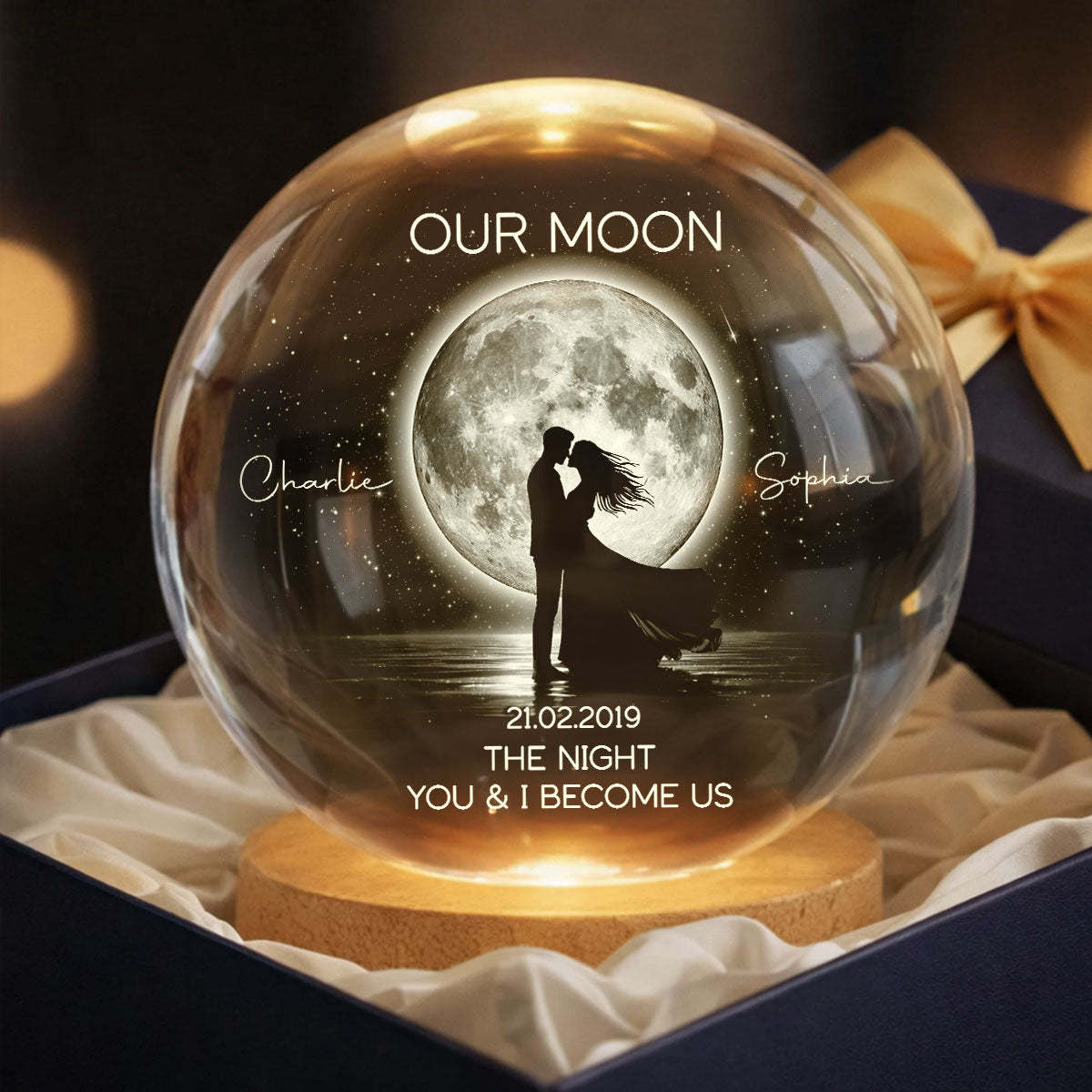 Couple Kissing Under the Moonlight, Custom Moon Phase by Date - Personalized Crystal Ball LED Night Light - Sentimental Valentine's Day Gift for Her, for Him