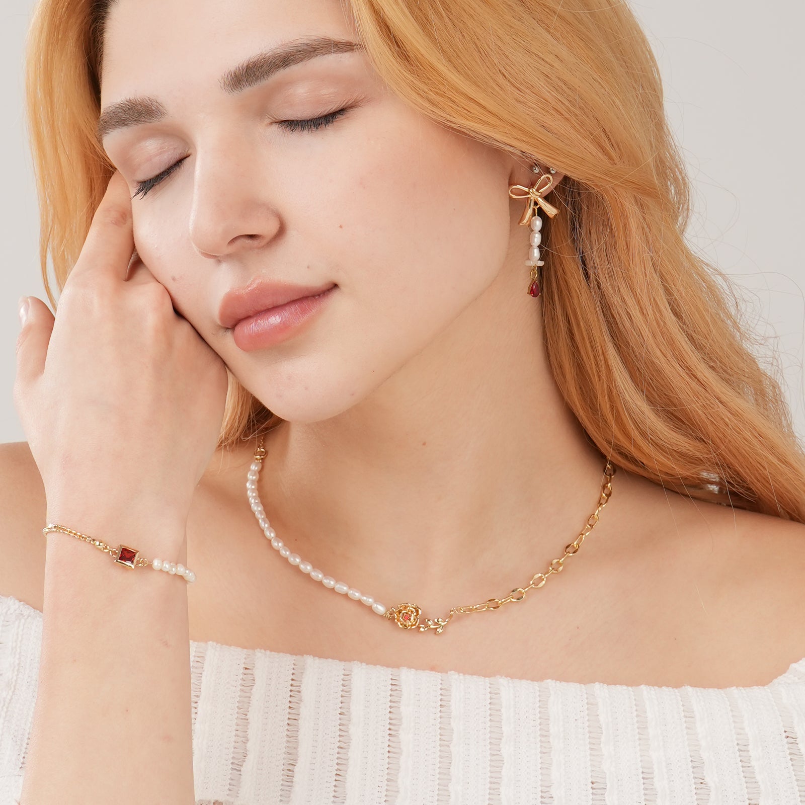 Personalized Natural Freshwater Pearl Birthday Flower Necklace-VibeCloset