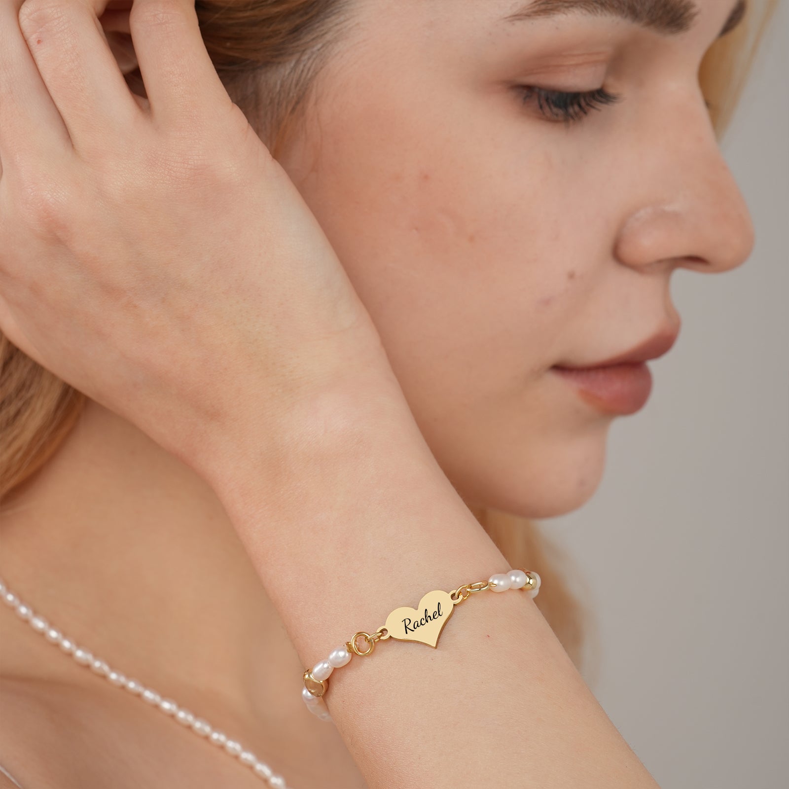 Engravable Heart Natural Freshwater Pearl Bracelet-VibeCloset
