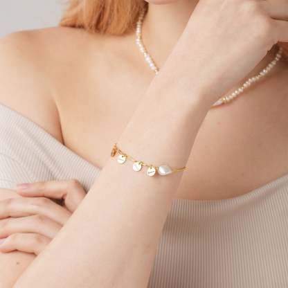 Personalized Names Charm Bracelet - Natural Baroque Pearl Paperclip Bracelet-VibeCloset