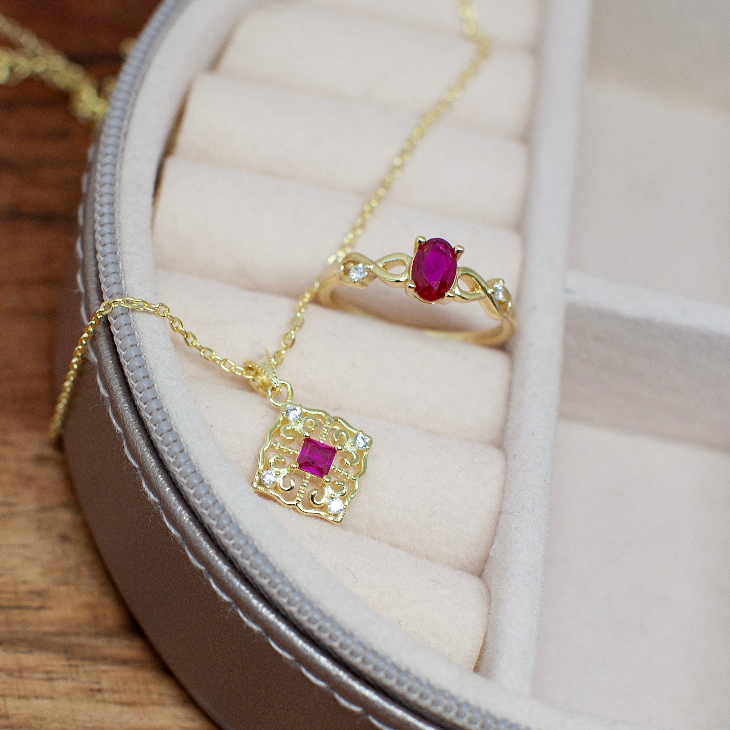 Royal Ruby Necklace-VibeCloset