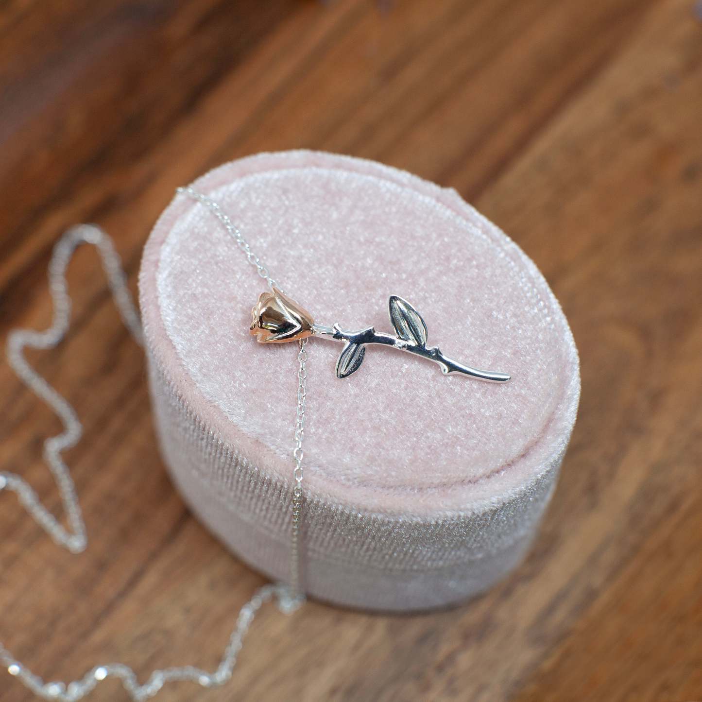 Rose Necklace-VibeCloset