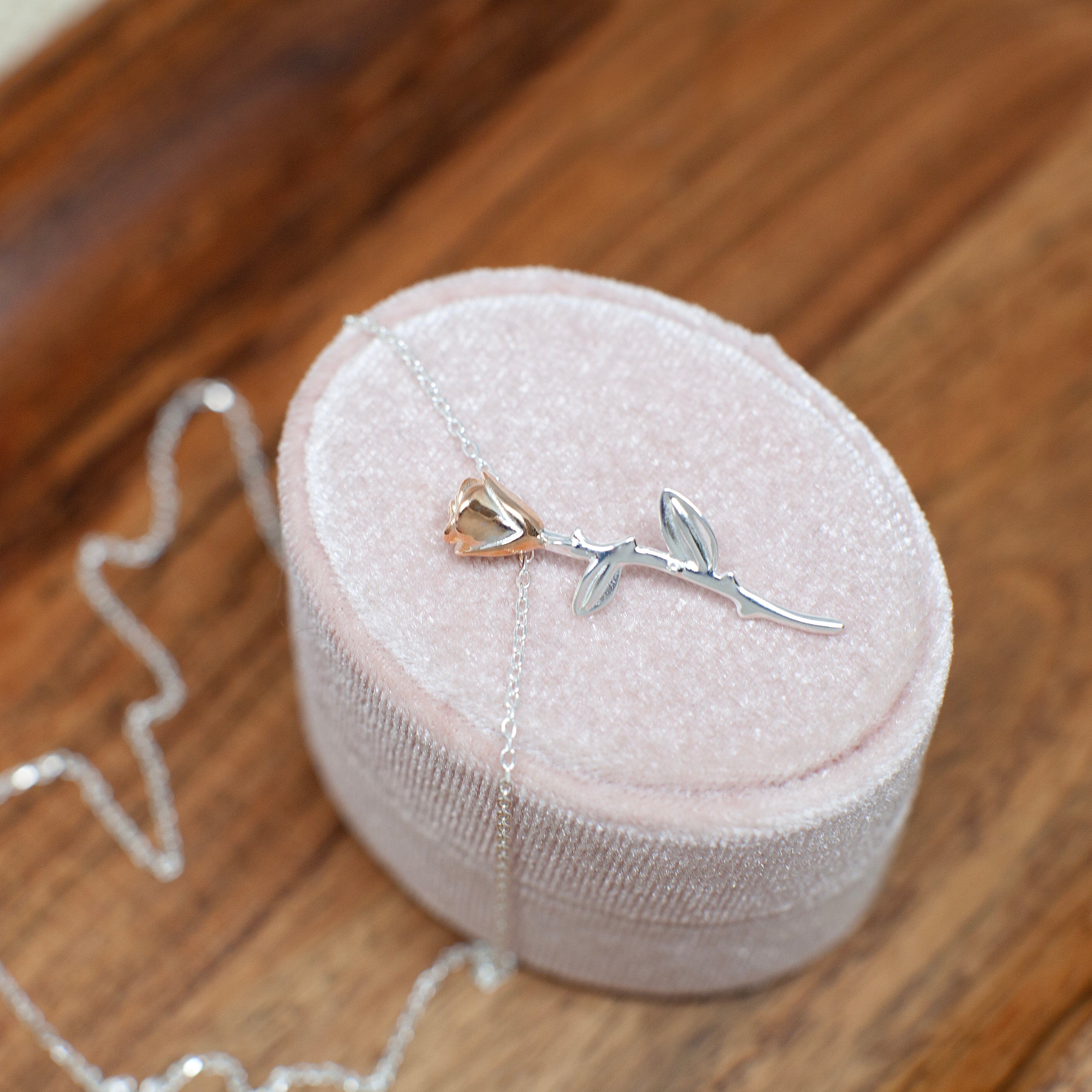 Rose Necklace-VibeCloset