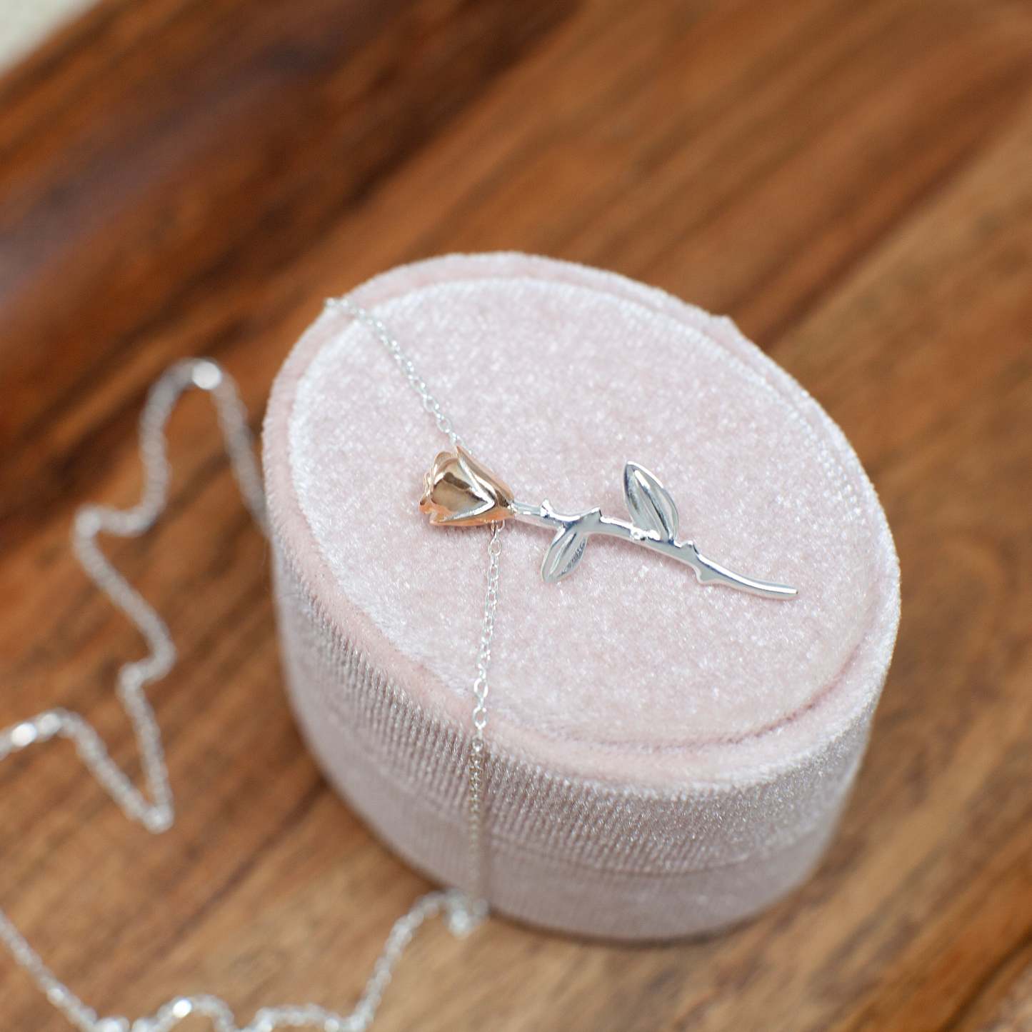 Rose Necklace-VibeCloset