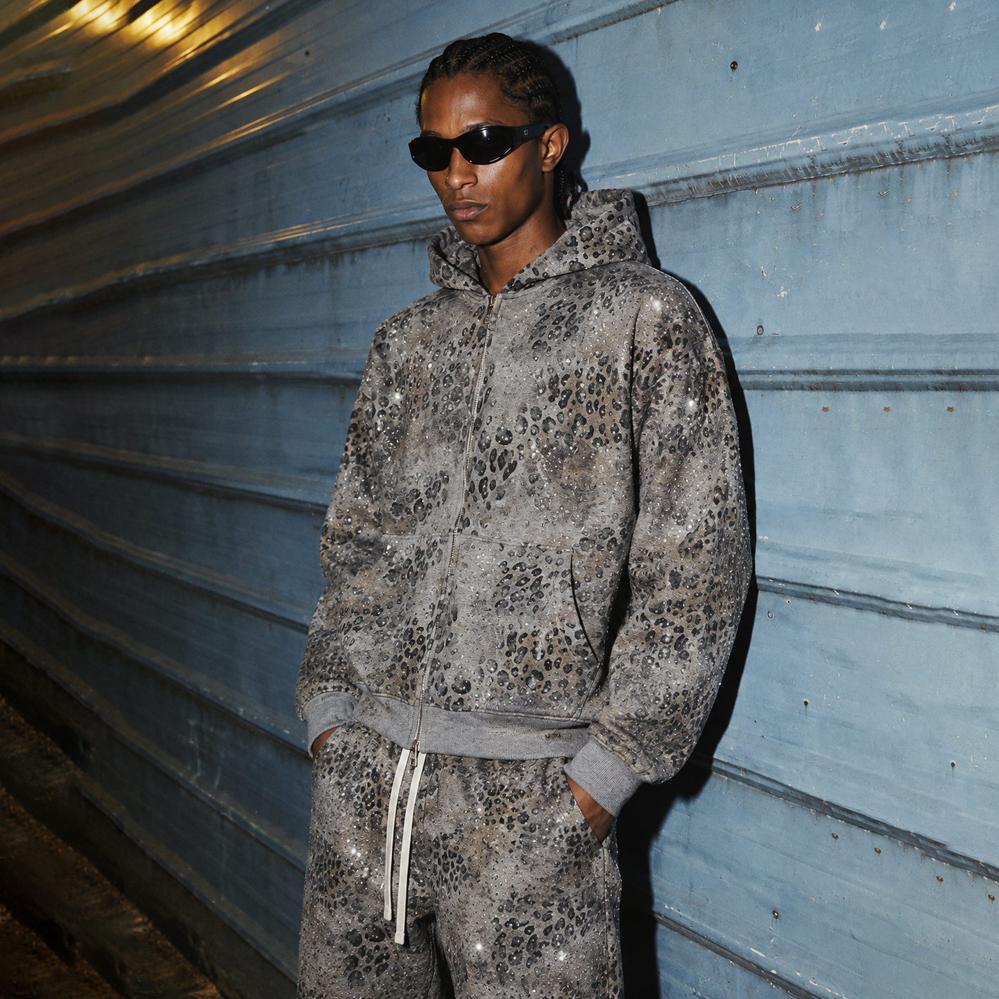 Retro Rhinestone Leopard Print Zip-up Hoodie