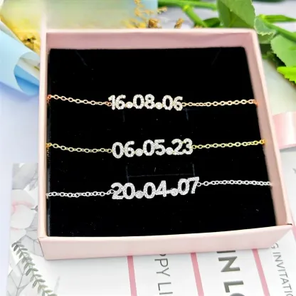 Bracelet d'anniversaire personnalisé avec zircones micro-pavées