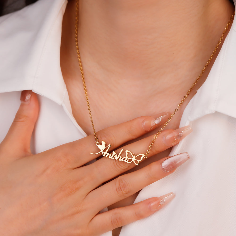 Cadeau de Noël pour fille Collier personnalisé avec nom de papillon creux