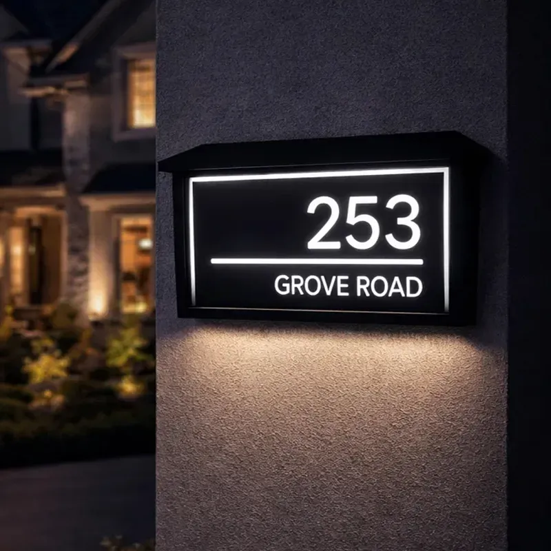 Plaque de numéro de maison personnalisée à rétroéclairage LED solaire