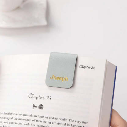 Personalized Minimalist Magnetic Leather Bookmark with Engraved Name Birthday Graduation Gift for Book Lovers Bookworm