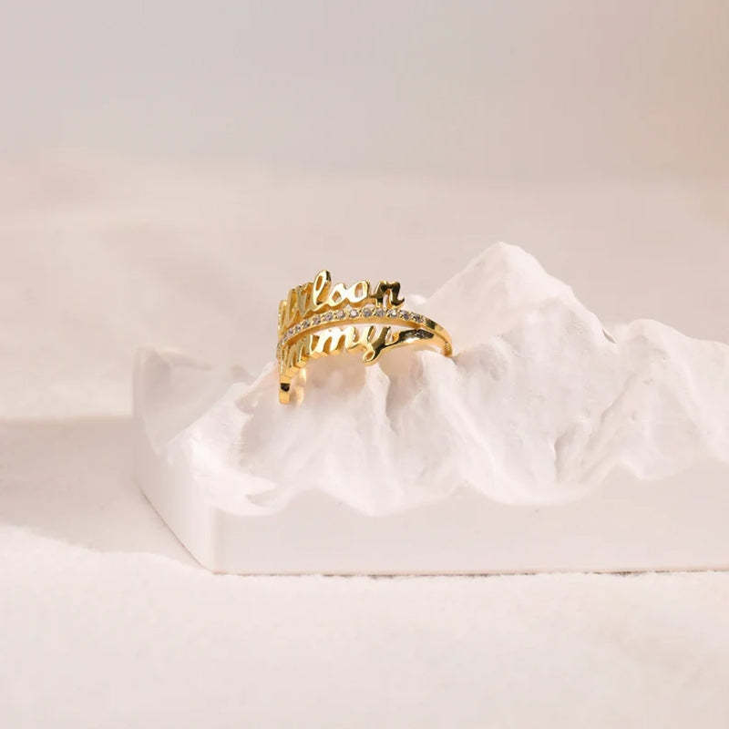 Bague double nom personnalisée avec pierres précieuses