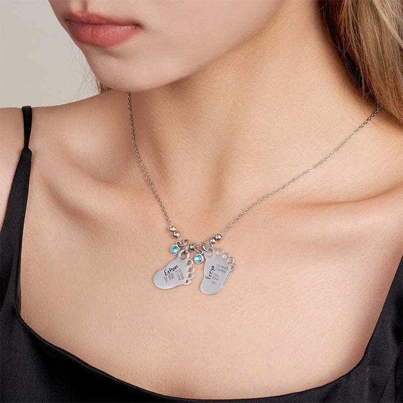 Collier d'anniversaire personnalisé avec empreinte de pied de bébé