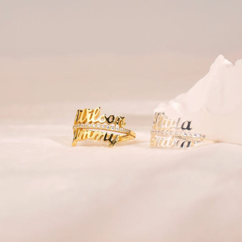 Bague double nom personnalisée avec pierres précieuses