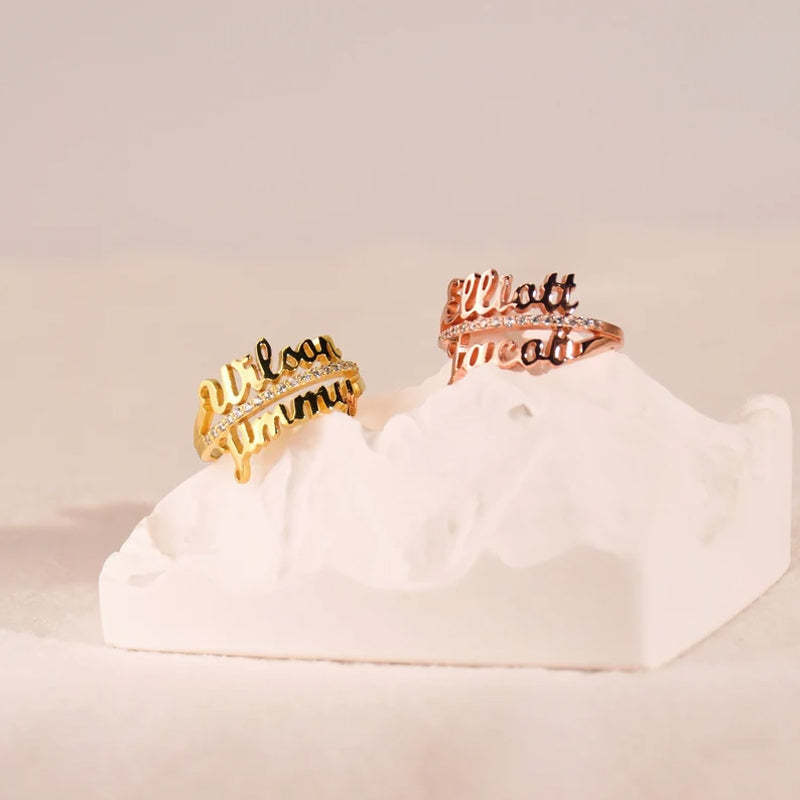 Bague double nom personnalisée avec pierres précieuses