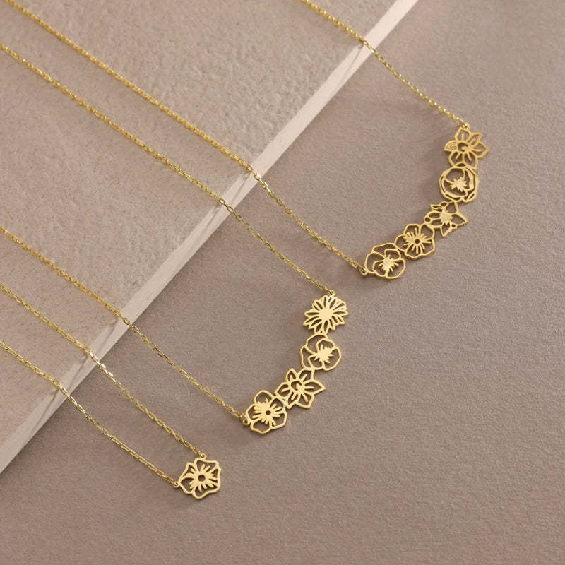 Collier délicat avec fleur de naissance