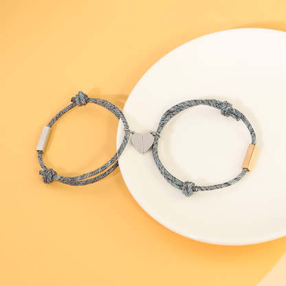 Bracelets de couple tressés assortis personnalisés Noms personnalisés Bracelets magnétiques Cadeaux de Saint-Valentin pour couple